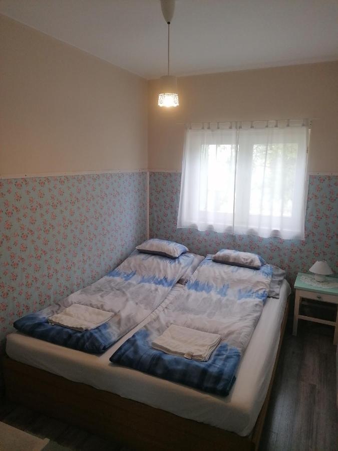 Menta Apartman Mezőkövesd Buitenkant foto
