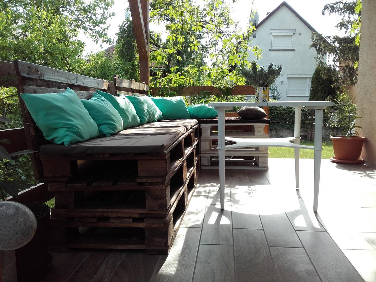 Menta Apartman Mezőkövesd Buitenkant foto