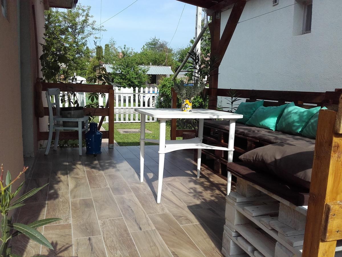 Menta Apartman Mezőkövesd Buitenkant foto